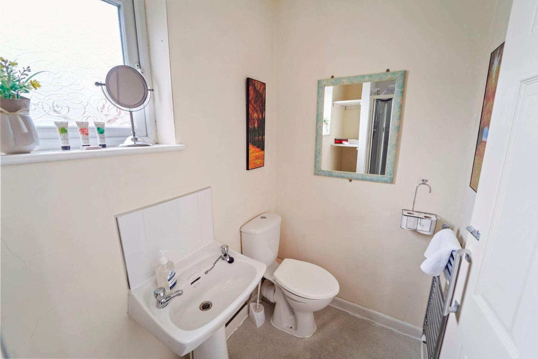 4 Bed Homely Retreat - Wolverhampton Exteriör bild